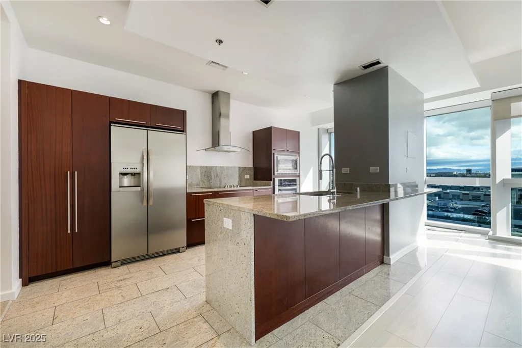 4471 Dean Martin, Las Vegas, NV 89103