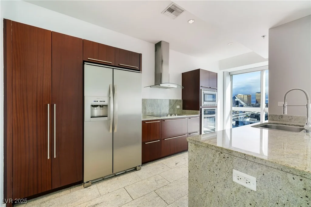 4471 Dean Martin, Las Vegas, NV 89103