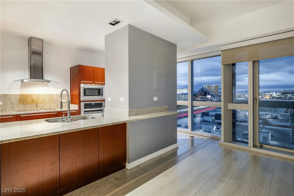 4471 Dean Martin, Las Vegas, NV 89103