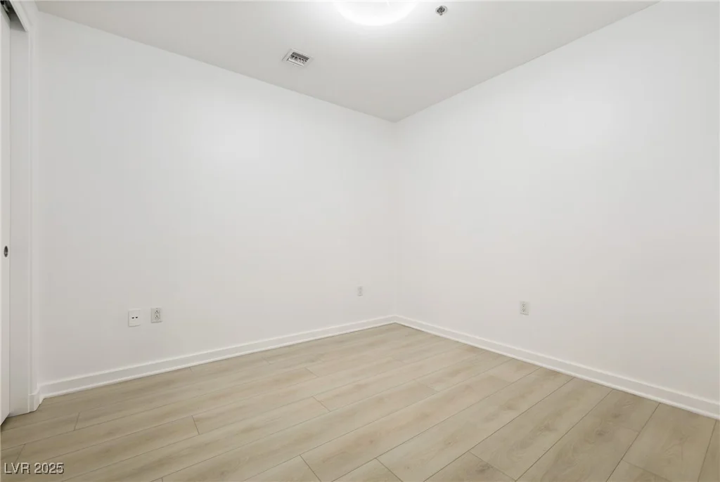 4471 Dean Martin, Las Vegas, NV 89103