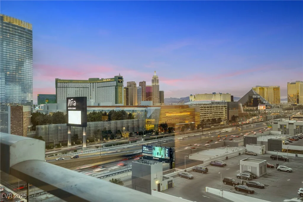 4471 Dean Martin, Las Vegas, NV 89103