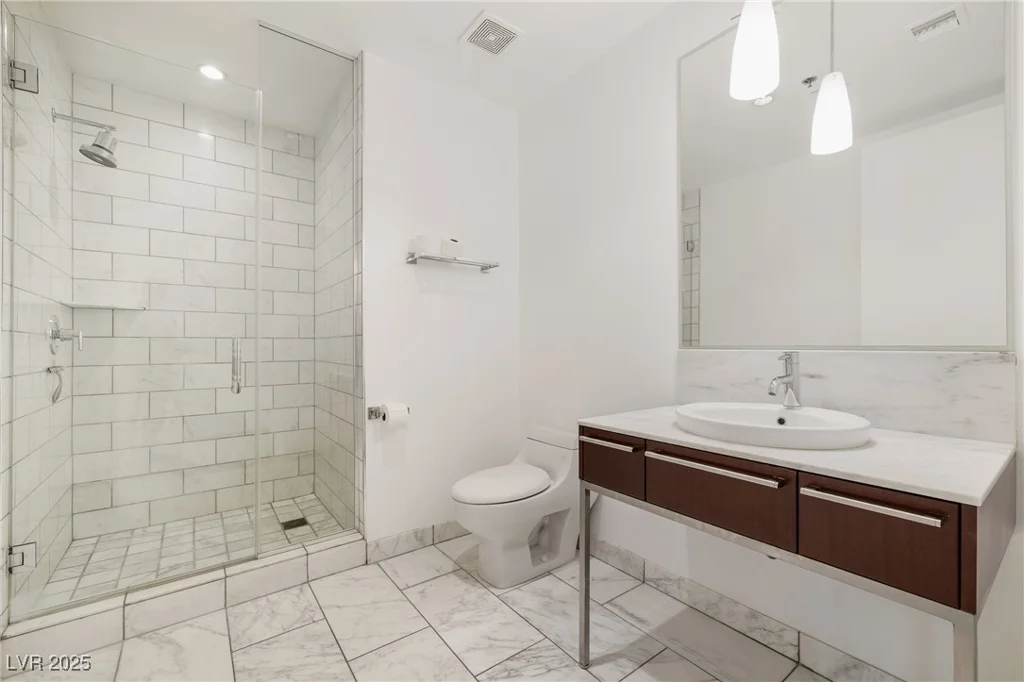 4471 Dean Martin, Las Vegas, NV 89103