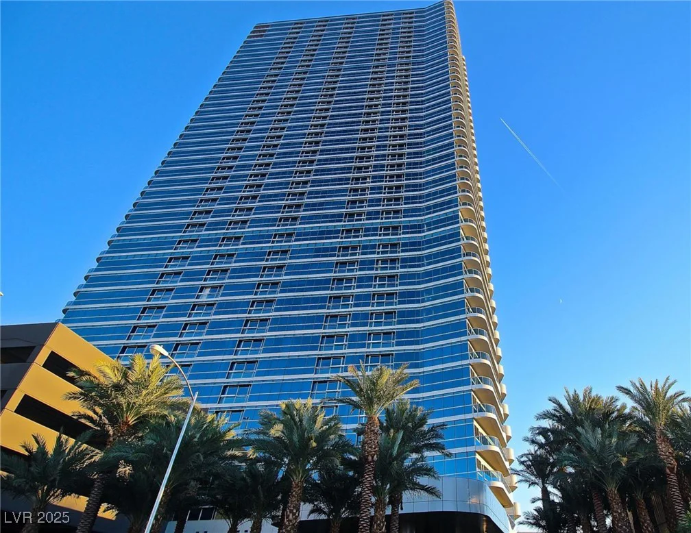 4471 Dean Martin, Las Vegas, NV 89103