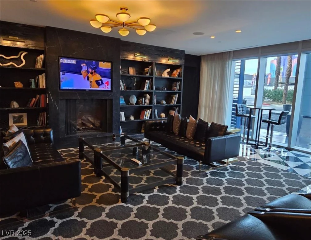 4471 Dean Martin, Las Vegas, NV 89103