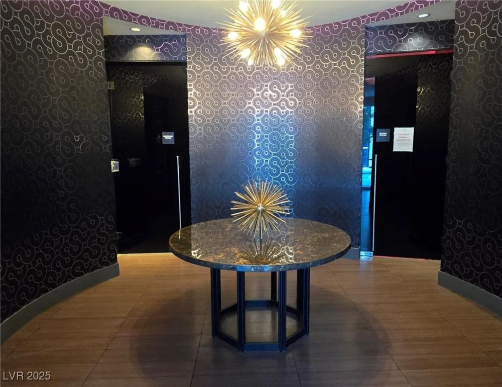 4471 Dean Martin, Las Vegas, NV 89103