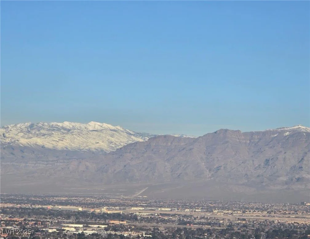 4471 Dean Martin, Las Vegas, NV 89103