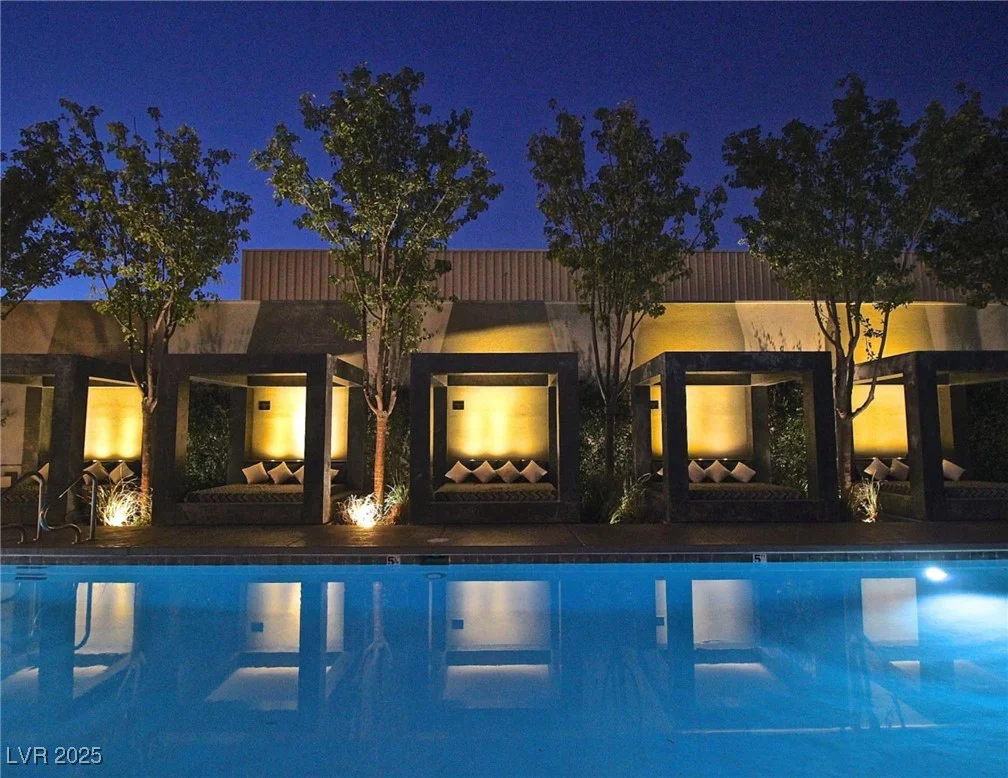 4471 Dean Martin, Las Vegas, NV 89103