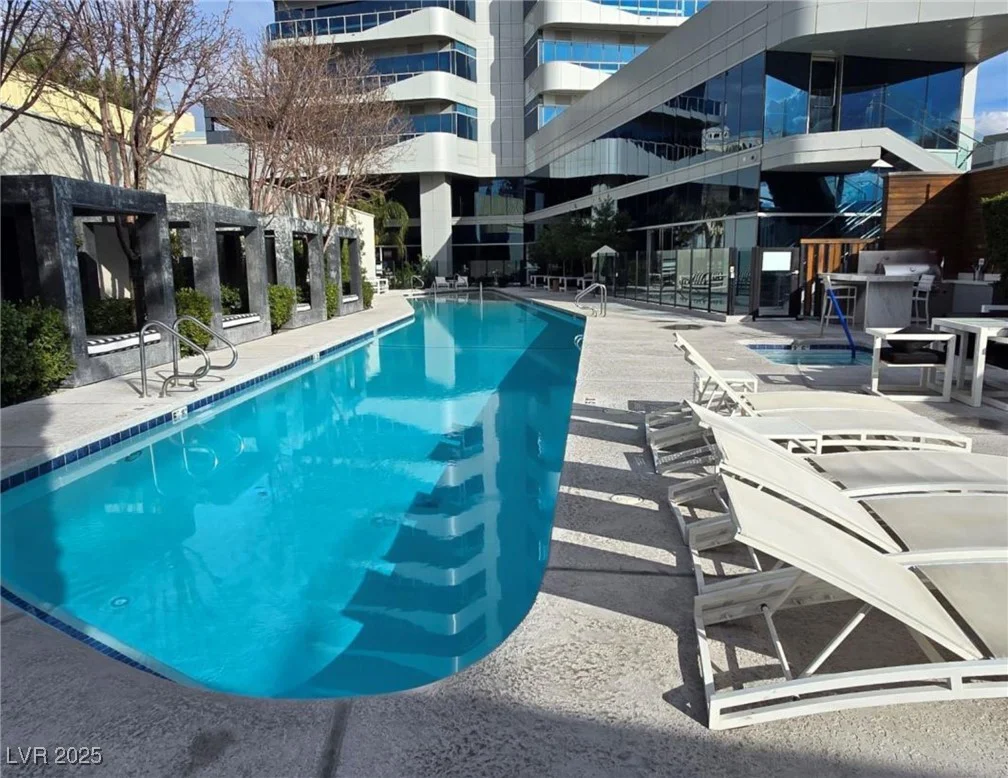 4471 Dean Martin, Las Vegas, NV 89103