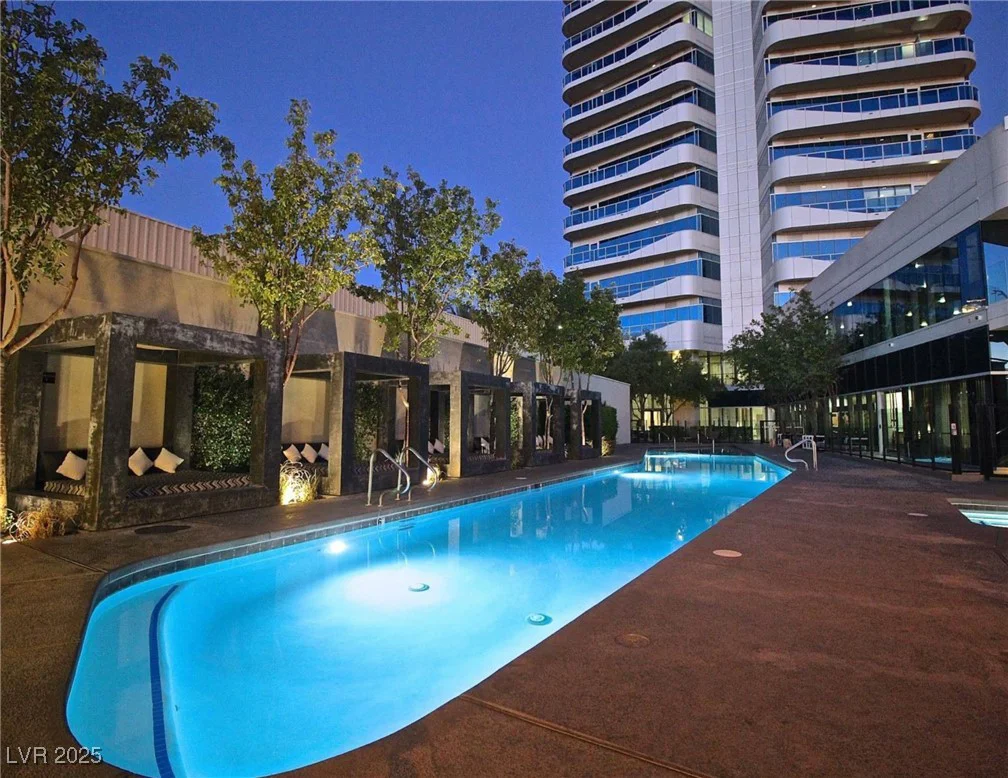 4471 Dean Martin, Las Vegas, NV 89103