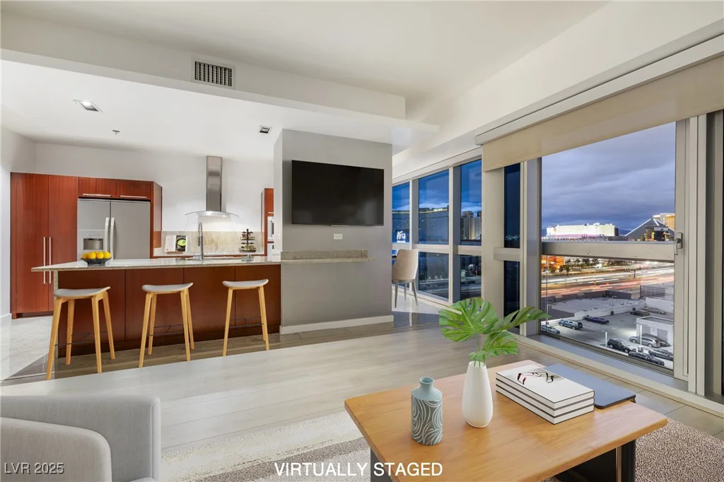 4471 Dean Martin, Las Vegas, NV 89103