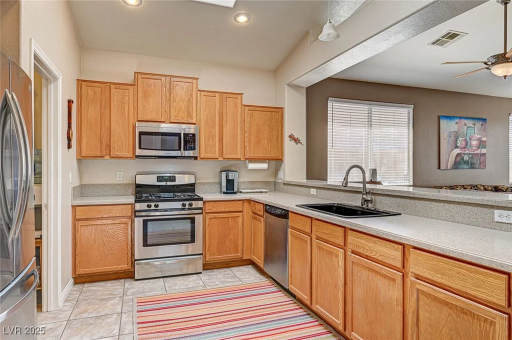 97 Zimmerman, Henderson, NV 89002