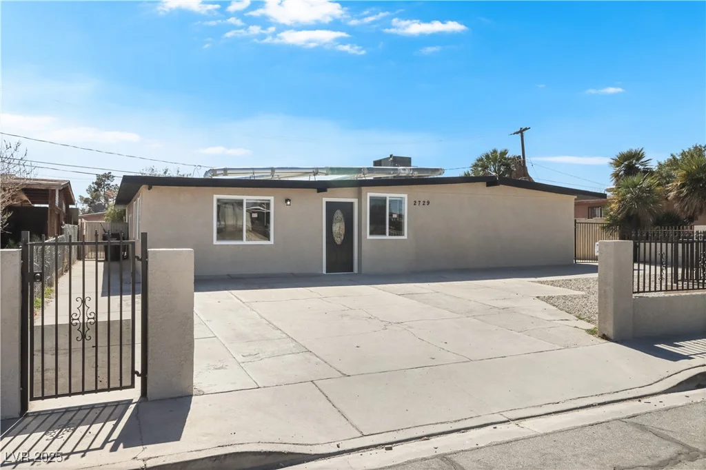 2729 Flower, North Las Vegas, NV 89030