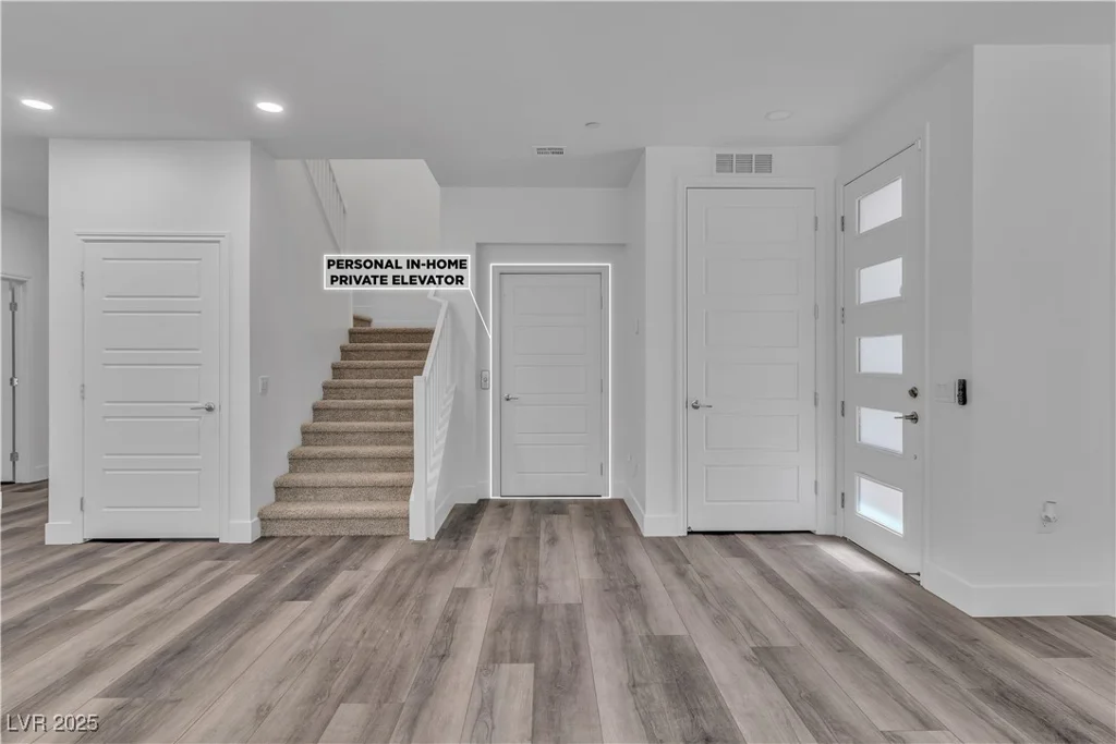 600 Carriage Hill, Las Vegas, NV 89138