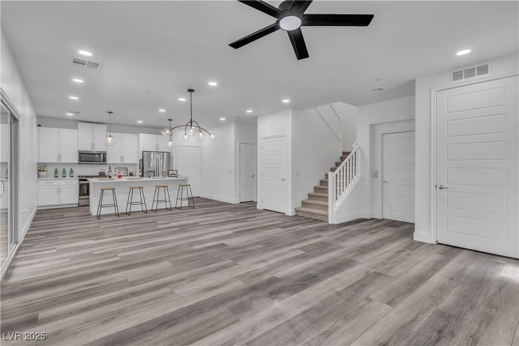 600 Carriage Hill, Las Vegas, NV 89138