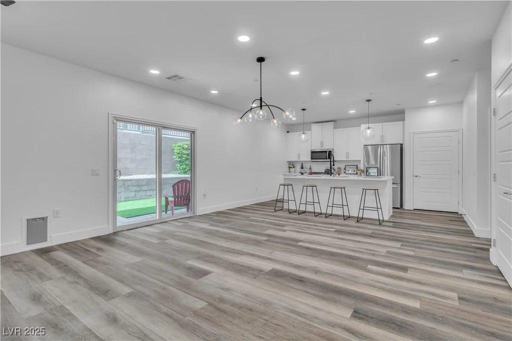 600 Carriage Hill, Las Vegas, NV 89138