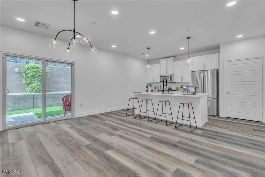 600 Carriage Hill, Las Vegas, NV 89138