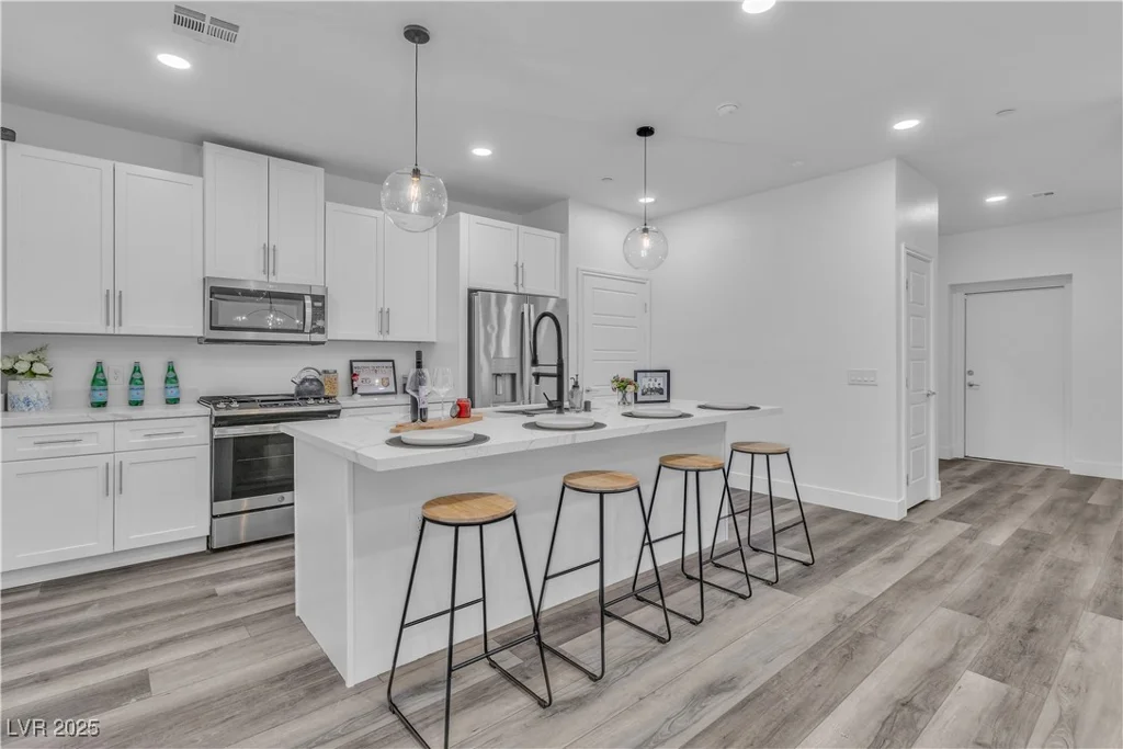 600 Carriage Hill, Las Vegas, NV 89138