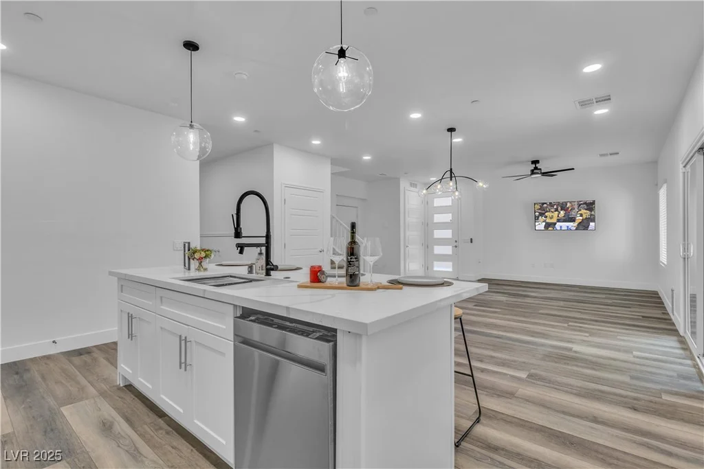 600 Carriage Hill, Las Vegas, NV 89138