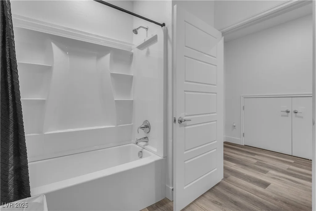 600 Carriage Hill, Las Vegas, NV 89138