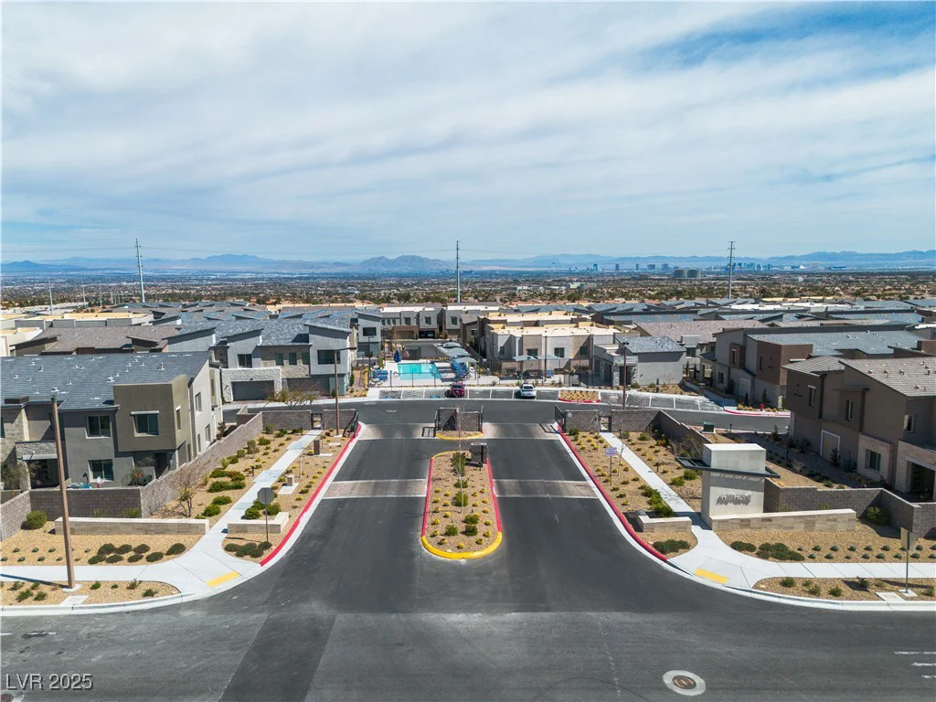 600 Carriage Hill, Las Vegas, NV 89138