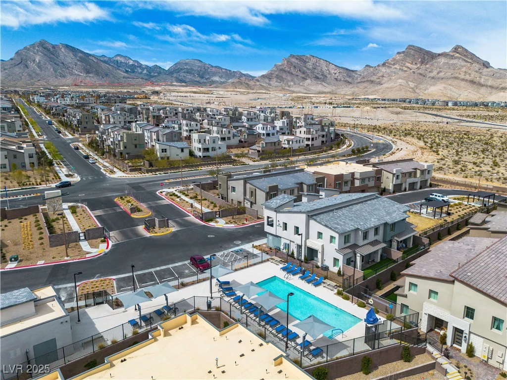600 Carriage Hill, Las Vegas, NV 89138