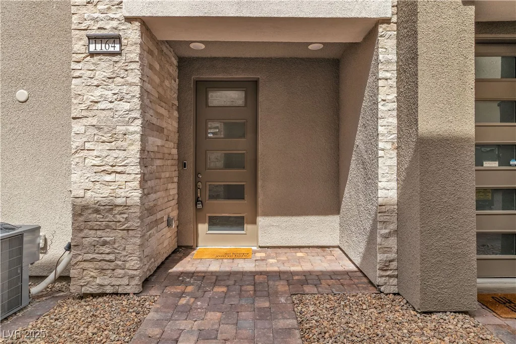 600 Carriage Hill, Las Vegas, NV 89138