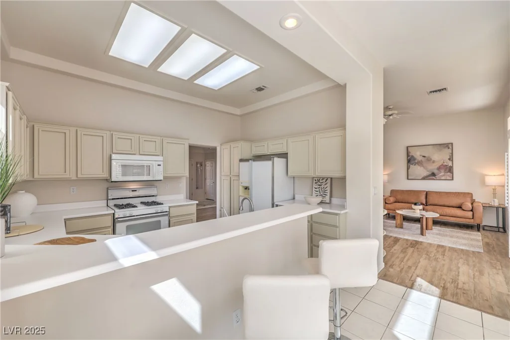 10057 Bundella, Las Vegas, NV 89134