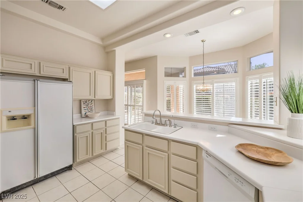10057 Bundella, Las Vegas, NV 89134