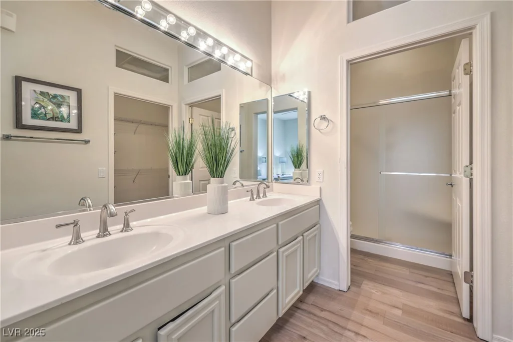 10057 Bundella, Las Vegas, NV 89134