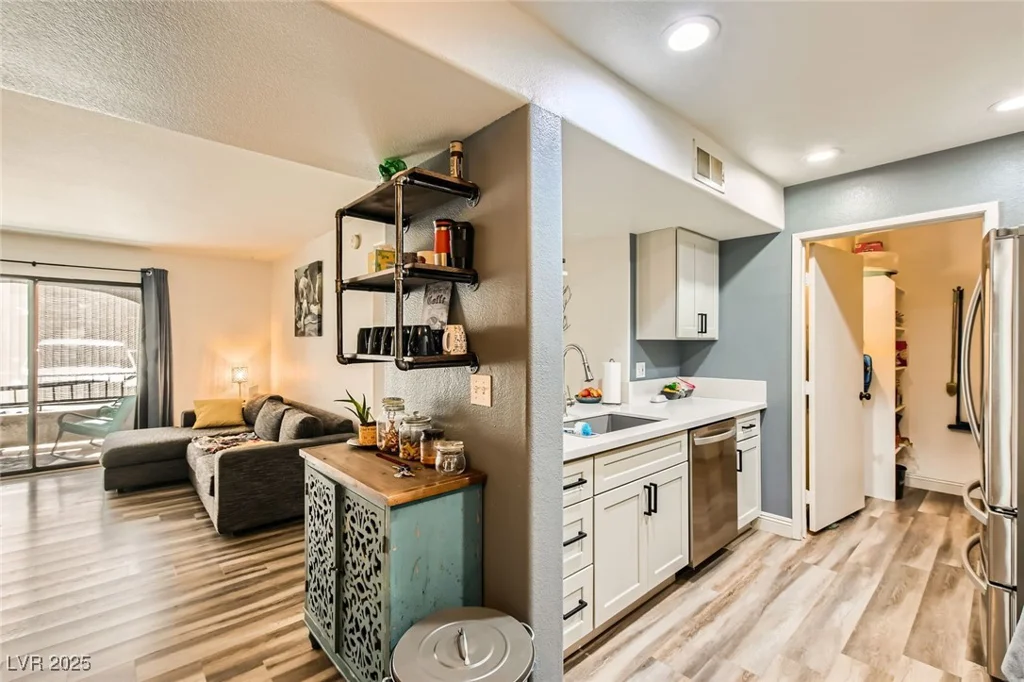 950 Seven Hills, Henderson, NV 89052