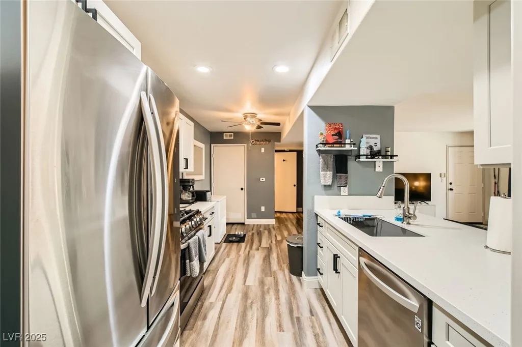 950 Seven Hills, Henderson, NV 89052