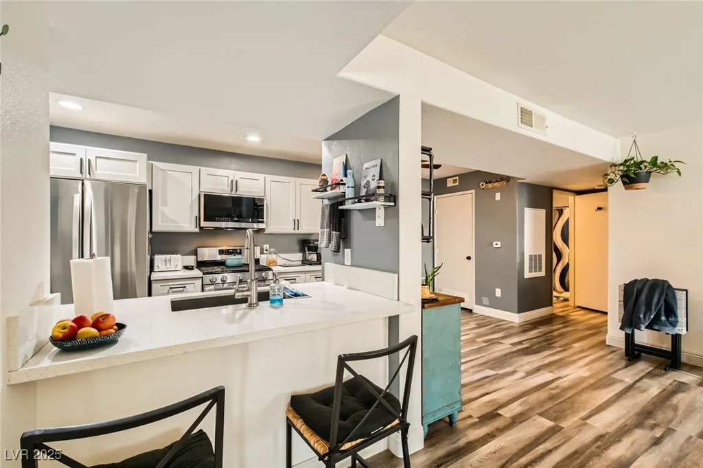 950 Seven Hills, Henderson, NV 89052