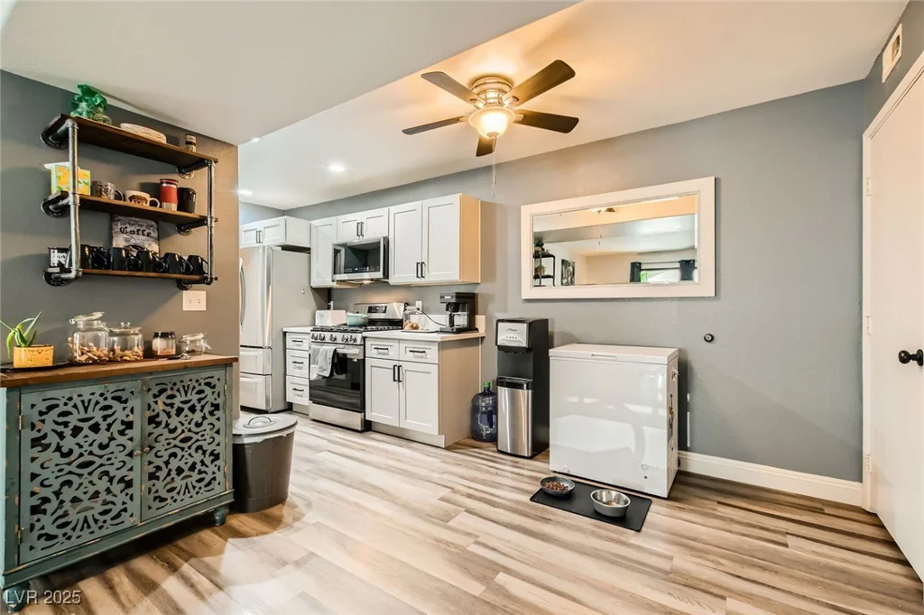 950 Seven Hills, Henderson, NV 89052