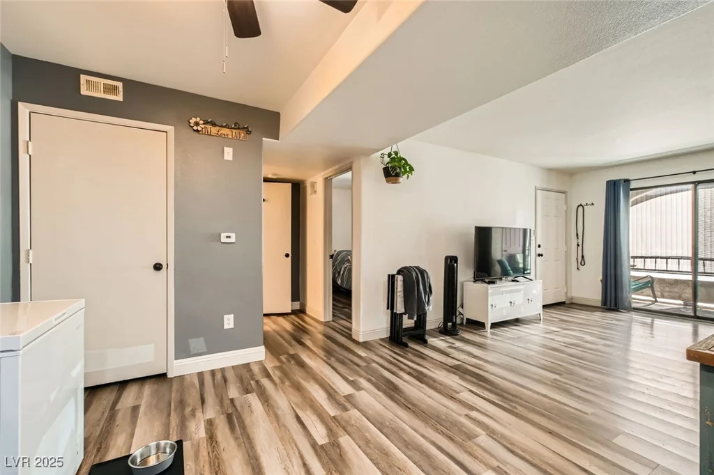 950 Seven Hills, Henderson, NV 89052
