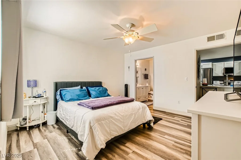 950 Seven Hills, Henderson, NV 89052
