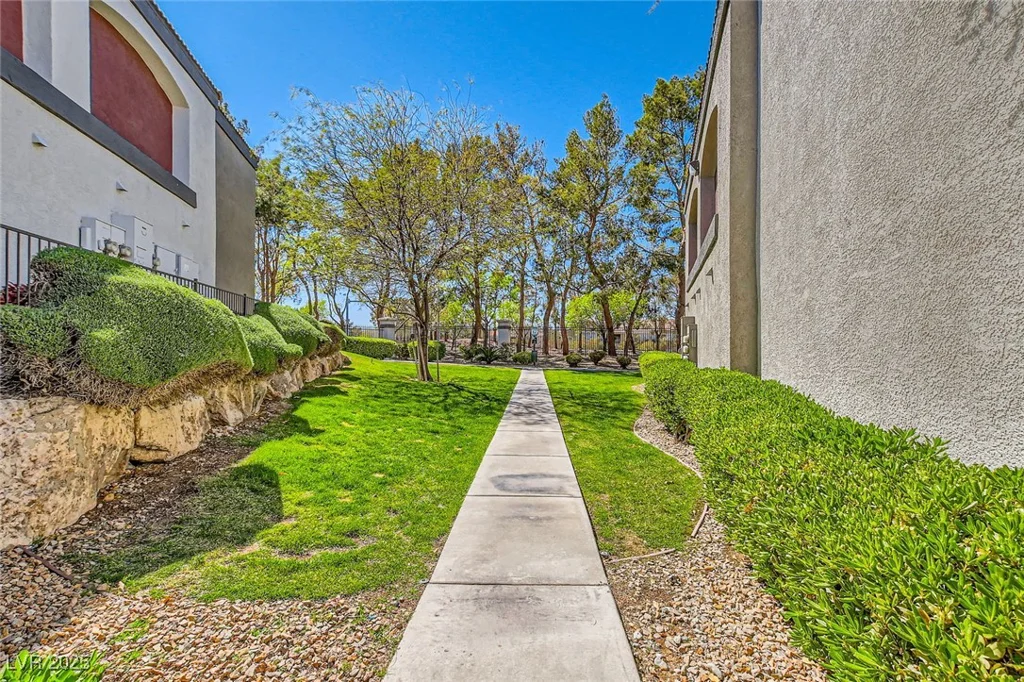 950 Seven Hills, Henderson, NV 89052
