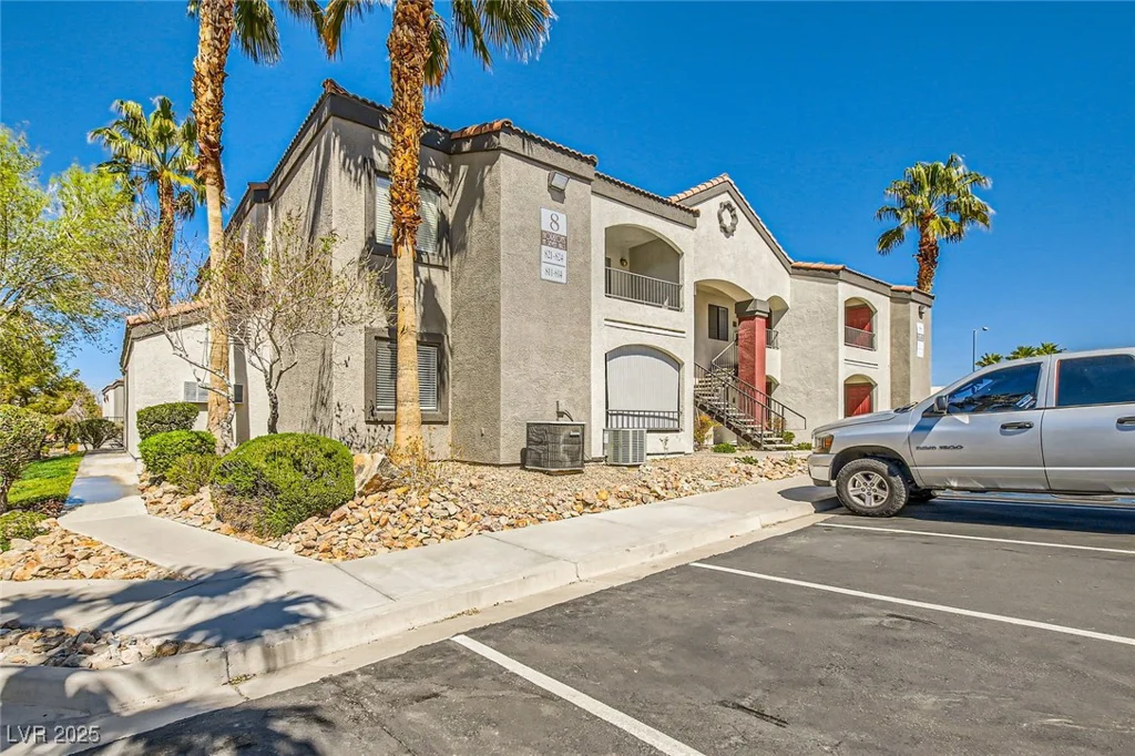 950 Seven Hills, Henderson, NV 89052