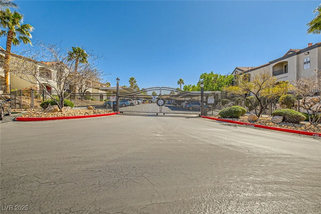 950 Seven Hills, Henderson, NV 89052