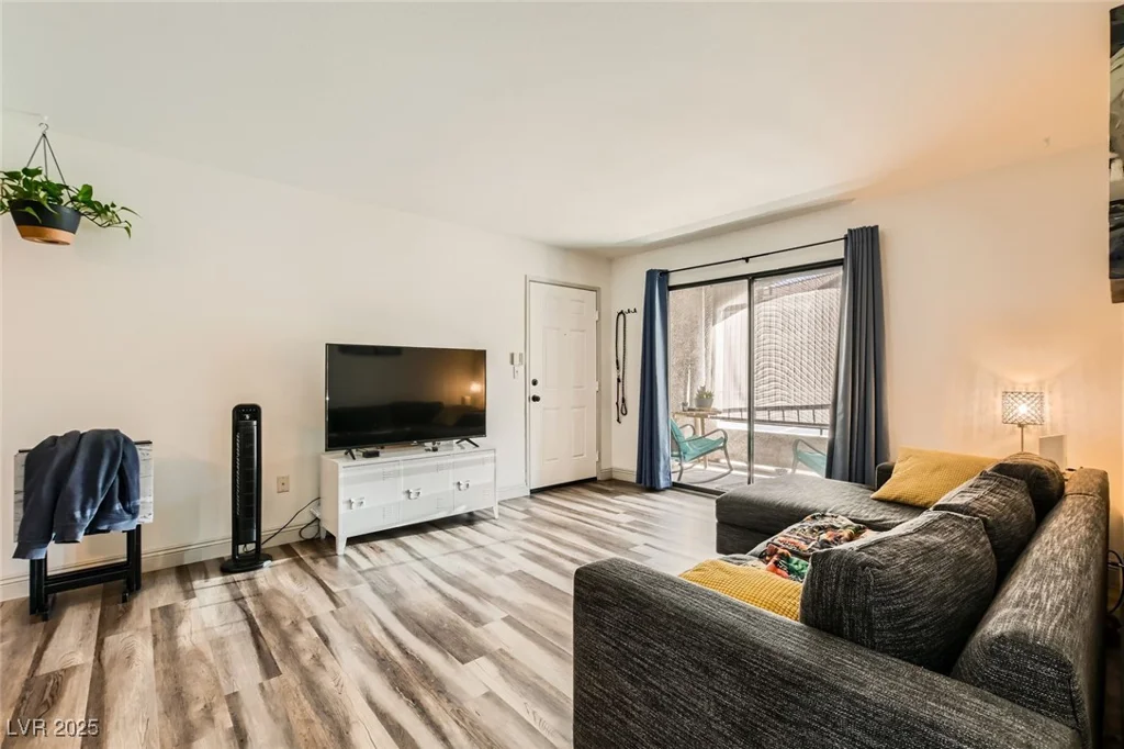 950 Seven Hills, Henderson, NV 89052