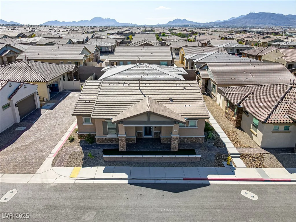 783 Hibiscuss Blossom, Henderson, NV 89011