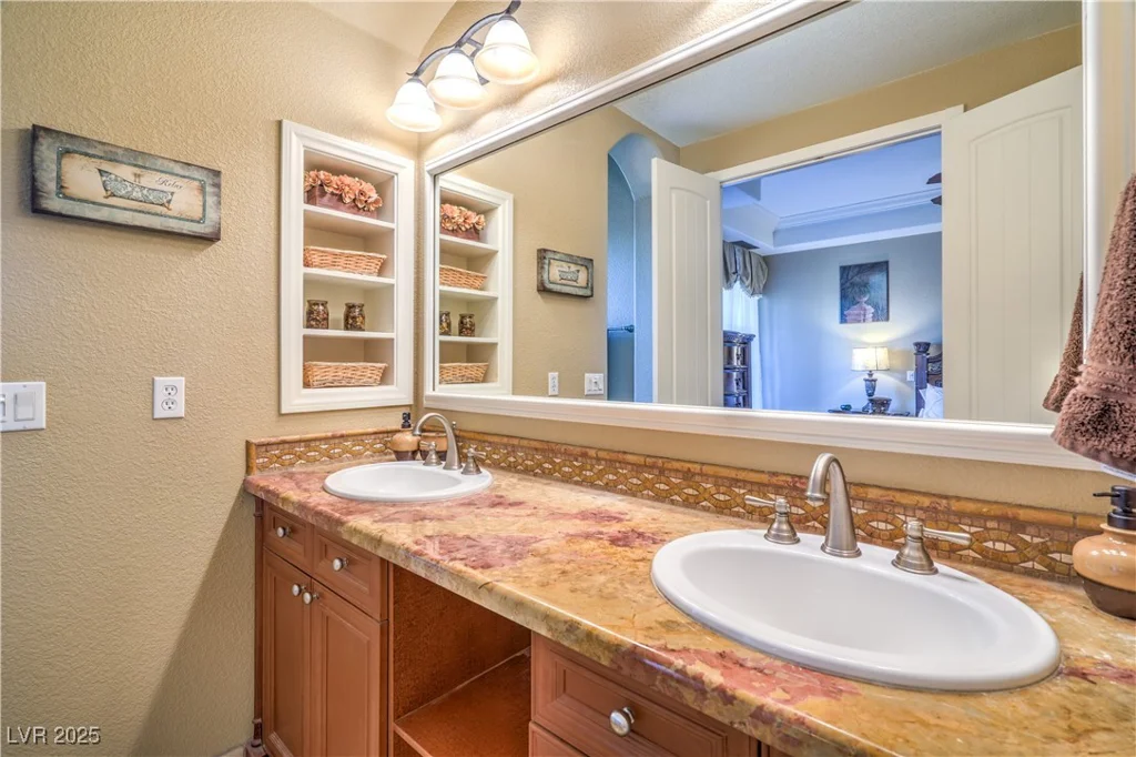 10 Via Visione, Henderson, NV 89011
