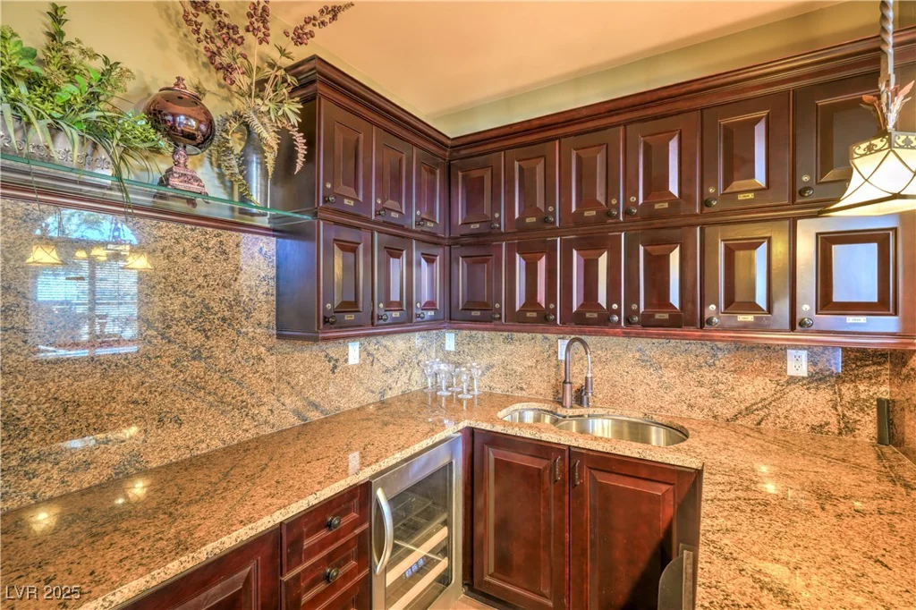 10 Via Visione, Henderson, NV 89011