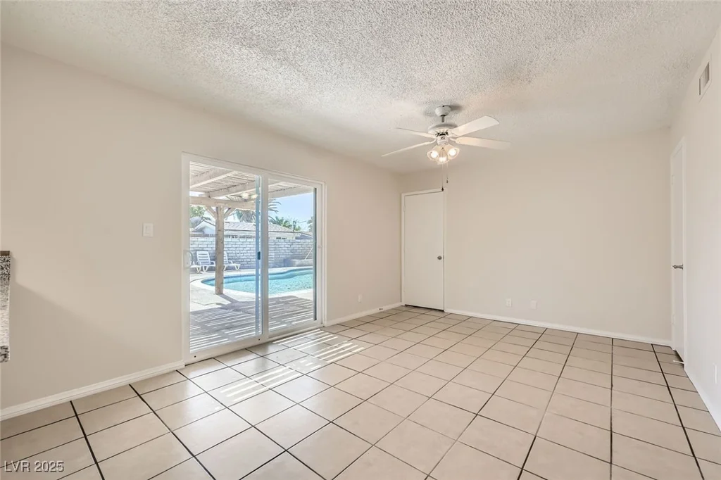 3577 Wayne, Las Vegas, NV 89121