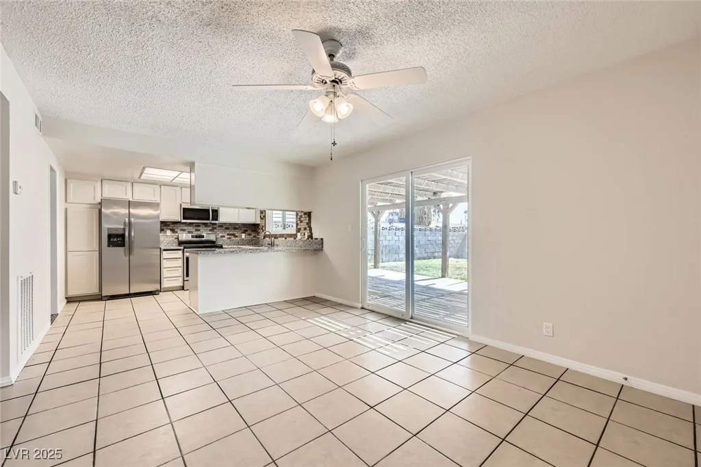 3577 Wayne, Las Vegas, NV 89121