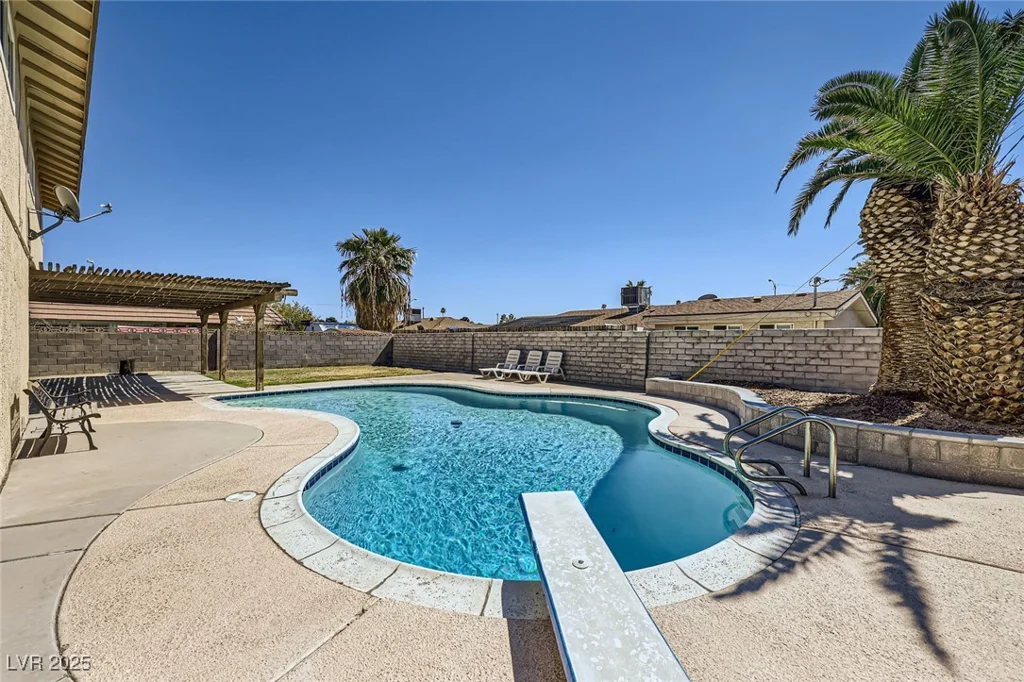 3577 Wayne, Las Vegas, NV 89121