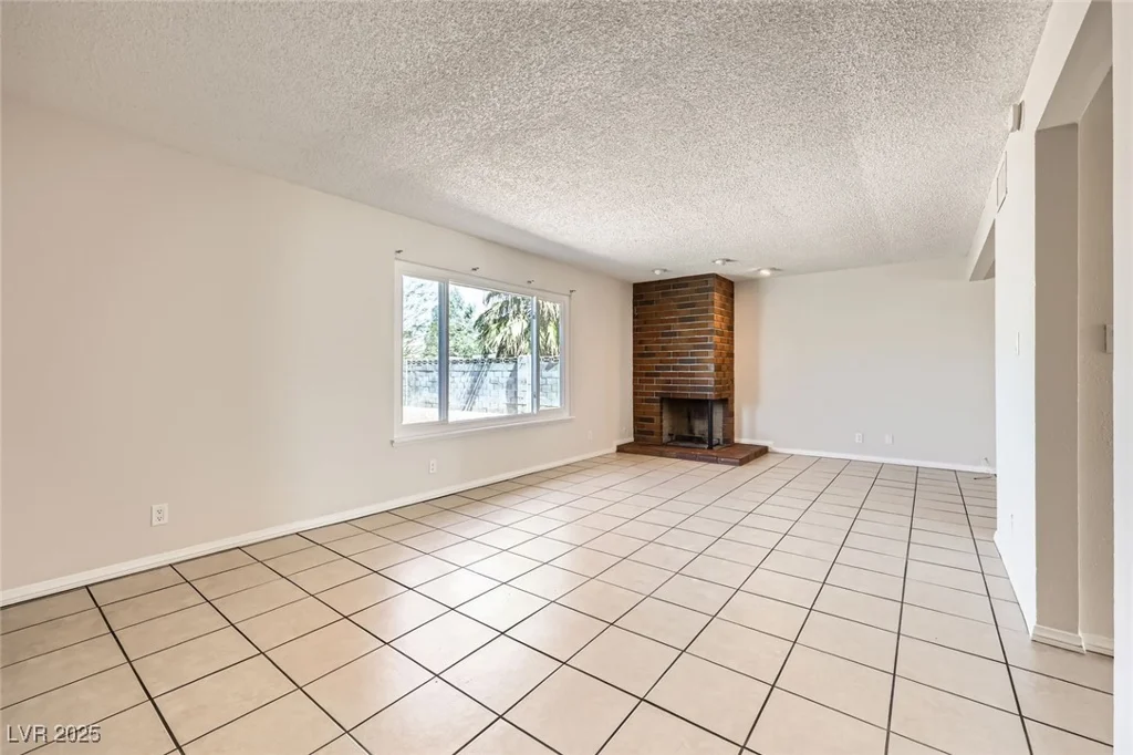 3577 Wayne, Las Vegas, NV 89121