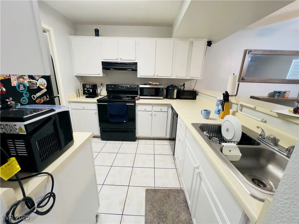 6750 Del Rey, Las Vegas, NV 89146