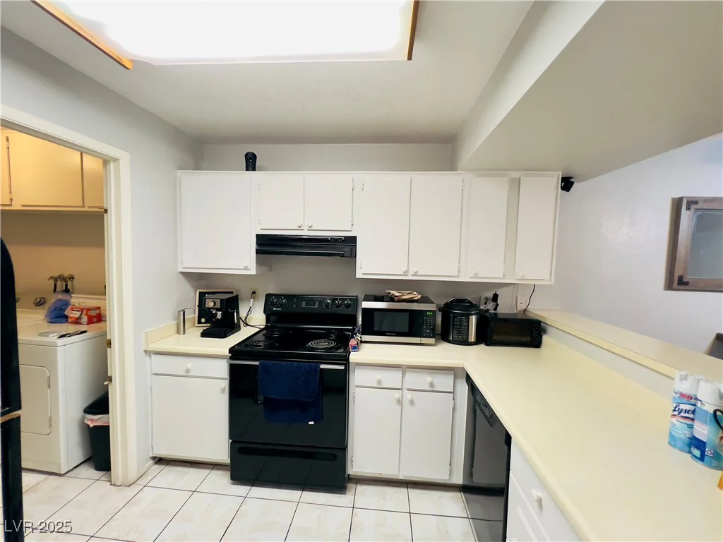 6750 Del Rey, Las Vegas, NV 89146