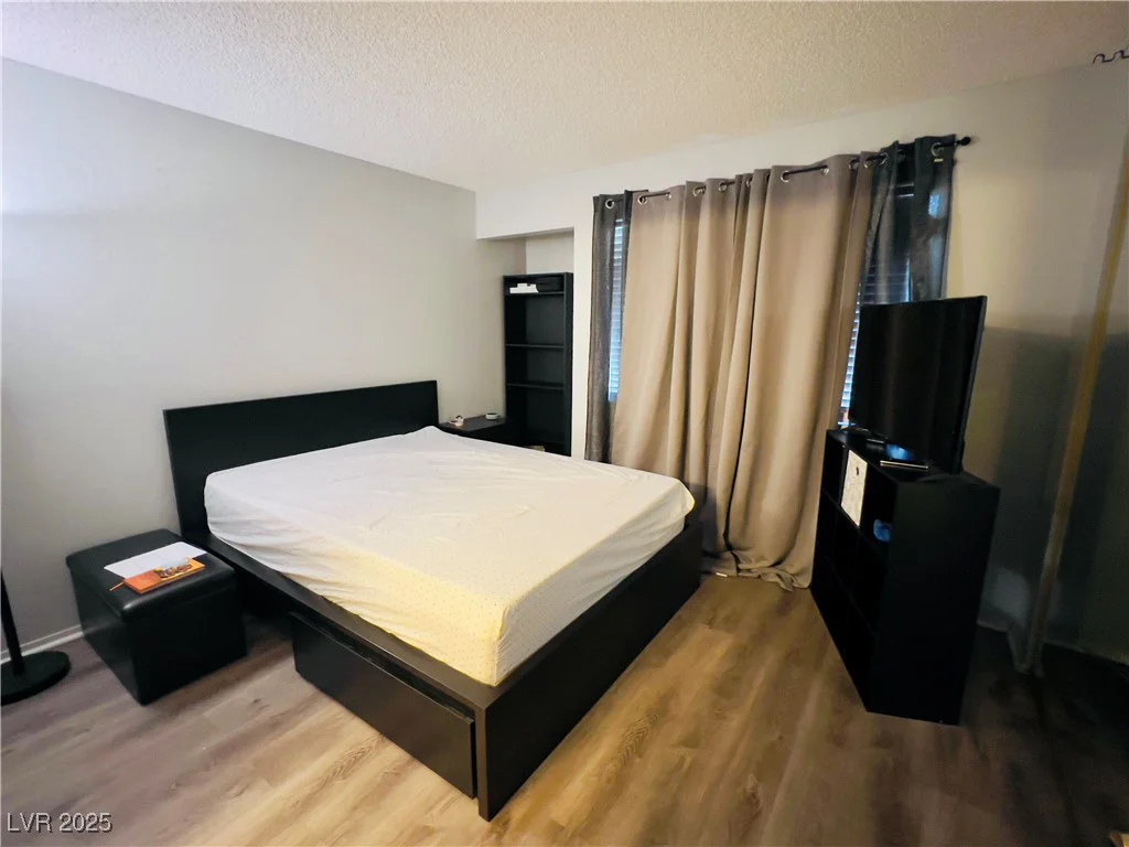 6750 Del Rey, Las Vegas, NV 89146