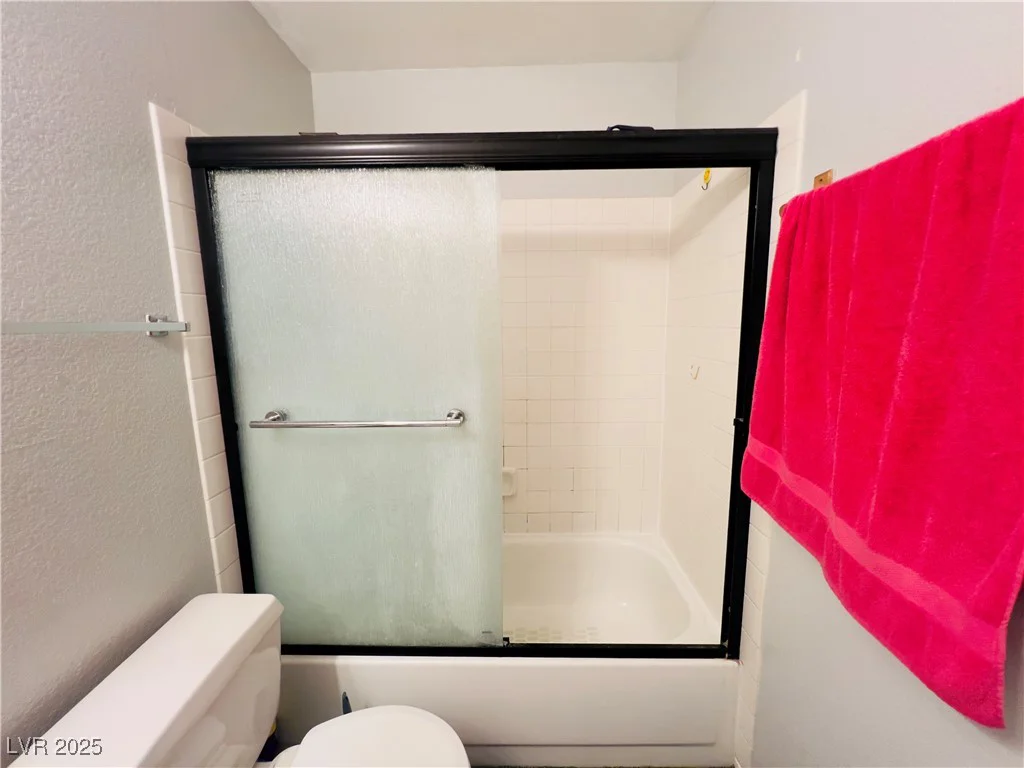 6750 Del Rey, Las Vegas, NV 89146